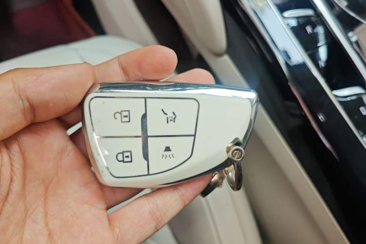 Used Buick Envision 2021 Encore Plus Avenir Aivia 7-Seater Edition