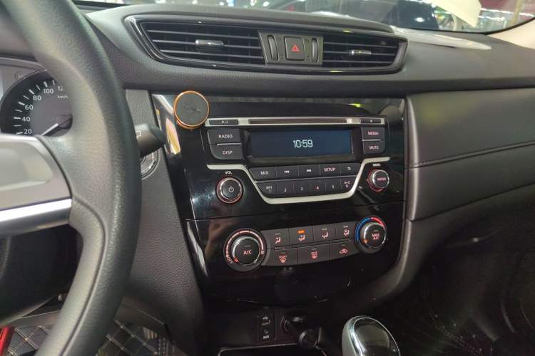 Used Nissan X-Trail 2017 2.0L CVT Fashion Edition 2WD