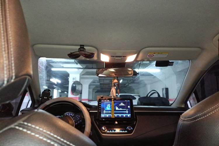 Used Toyota Corolla 2019 Dual-Engine 1.8L E-CVT GL-i Pioneer Edition Headliner