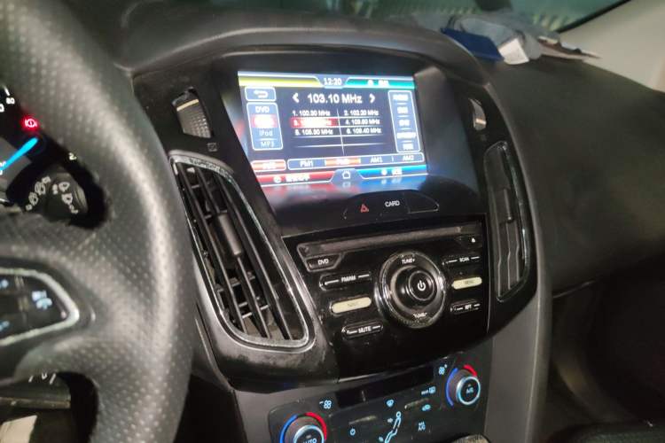 Used Ford Focus 2015 Hatchback 1.6L Automatic Fashion Edition