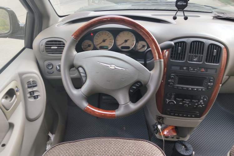 Used Chrysler Grand Voyager 2012 3.0L Ultimate Edition
