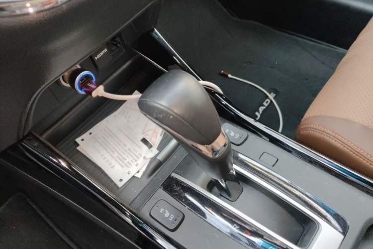 Used Honda Jade 2017 210TURBO CVT Luxury Edition 6 Seats
