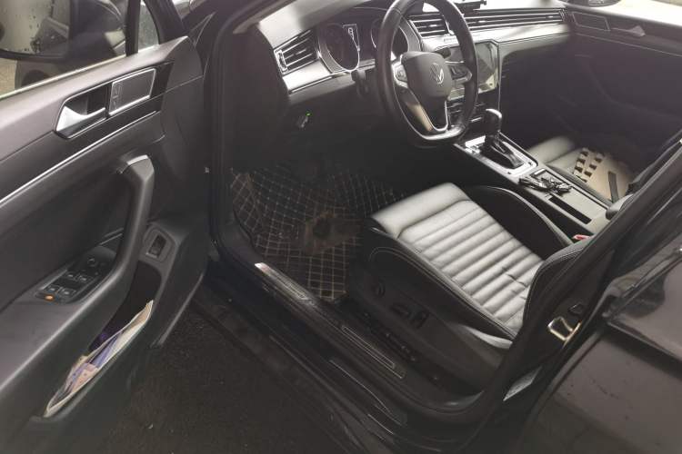 Used Volkswagen Magotan 2020 330TSI DSG Leading Model
