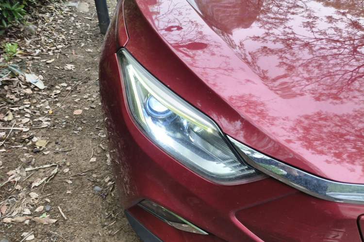 Used JAC Group iEVS4 2019 Luxury Smart Edition Right Front Headlight