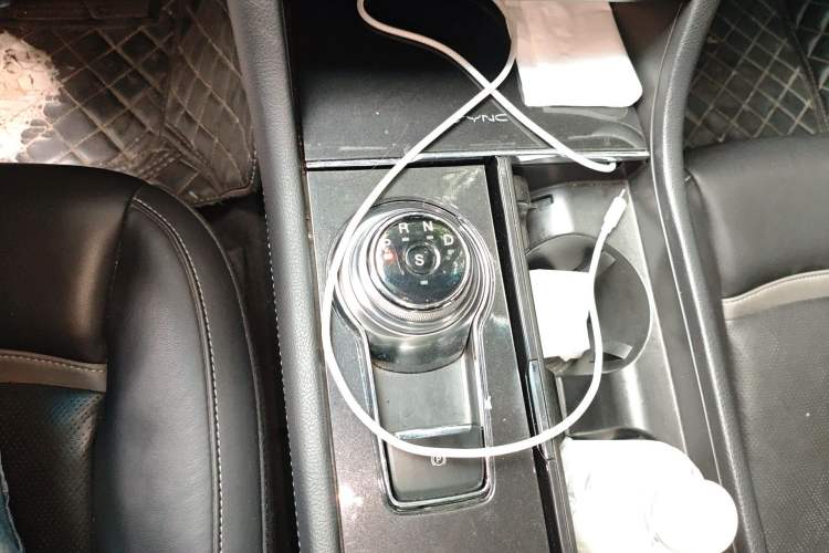 Used Ford Taurus 2017 EcoBoost 245 Flagship Model Gear Lever