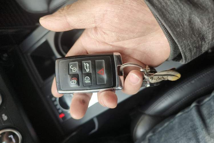 Used Land Rover Discovery 2017 3.0 SC V6 SE