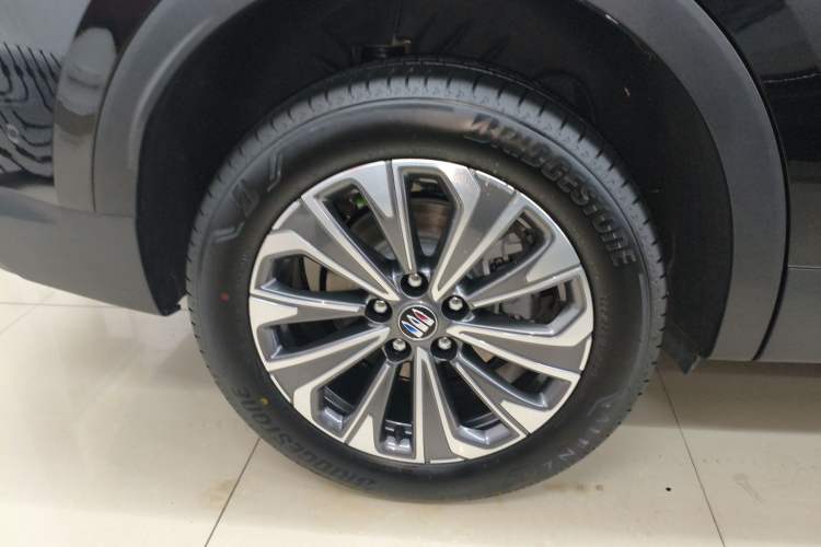 Used Buick Envision 2025 Encore Plus 28T All-Wheel-Drive Platinum Edition