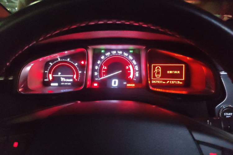 Used DS 6 2016 1.6T Luxury Edition THP160 Odometer Close Up