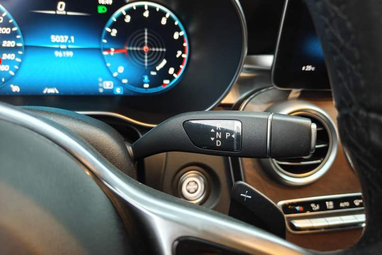 Used Mercedes-Benz GLC 2020 Facelift GLC 300 L 4MATIC Dynamic Edition
