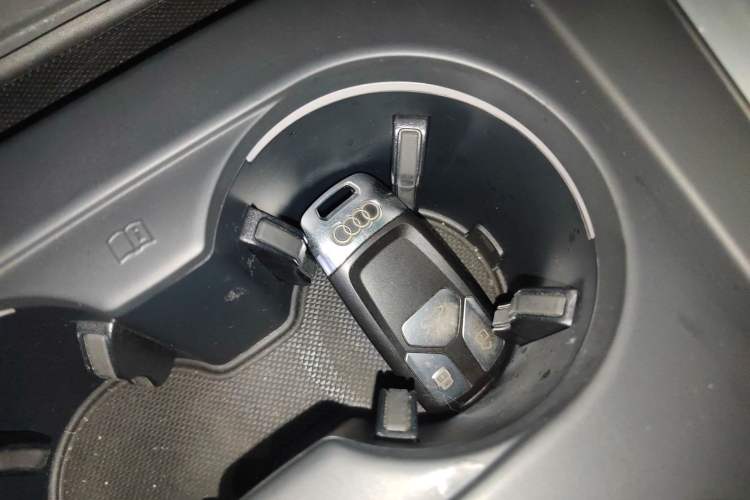 Used Audi A4L 2022 40 TFSI Luxury Dynamic Model
