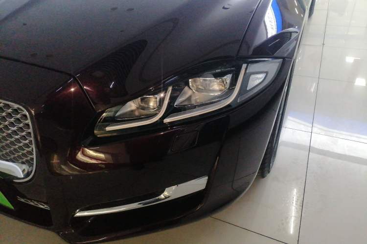 Used Jaguar XJ 2016 XJL 2.0T Two-Wheel-Drive Elegant Business Edition
