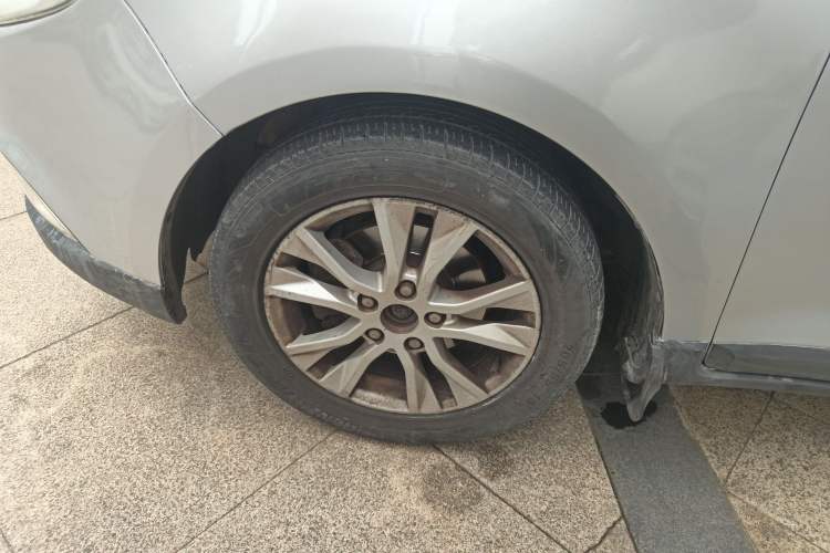 Used Baojun 730 2014 1.5L Manual Luxury Navigation ESP Version 7 Seats Left Front Wheel Hub