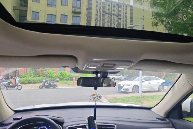 Used Geely Auto Emgrand X7 Sport 2020 1.8TD DCT Two-Wheel Drive Smart Connect 4G-Enabled Version
