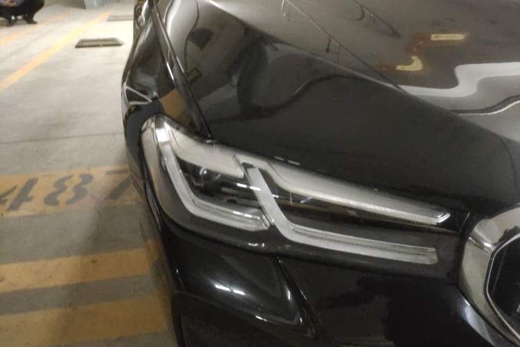 Used BMW 5 Series New Energy 2022 Restyled 535Le M Sport Package Right Front Headlight