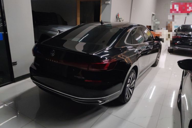 Used Volkswagen Passat 2022 330TSI Luxury Edition Rear Right 45 Deg