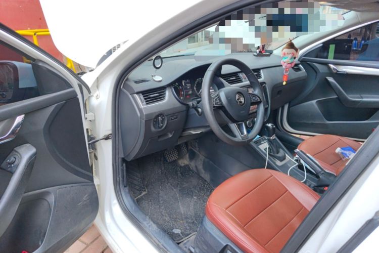 Used Skoda Octavia 2019 1.5L Automatic SmartDrive Comfort Edition China VI Standard Driver Seat