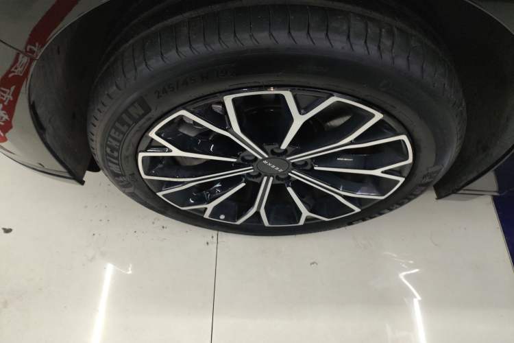 Used Zeekr 007 2025 Four-Wheel Drive Intelligent Driving Version 75 kWh
