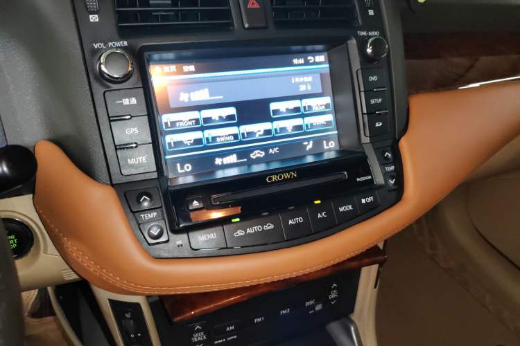 Used Toyota Crown 2012 2.5L Royal Leather Edition Audio And AC Panel