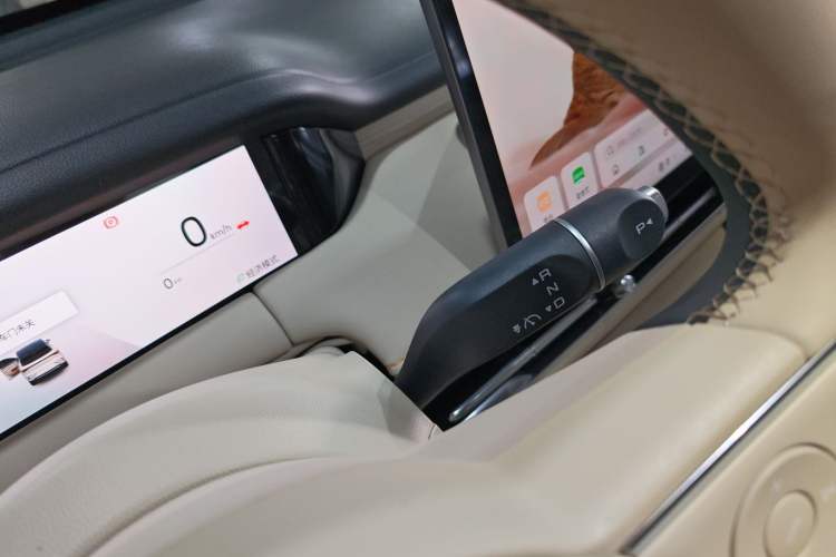 Used Wuling Bingo S 2025 Model 430km Deluxe Edition