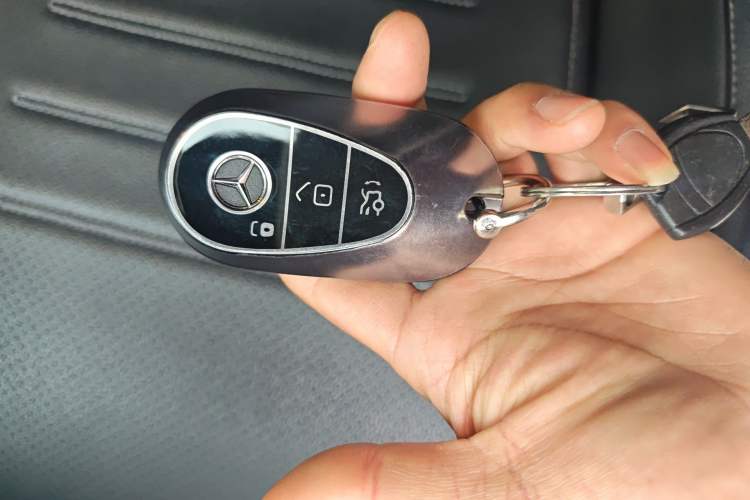 Used Mercedes-Benz C-Class 2022 Restyled C 200 L Sport Edition Vehicle Key