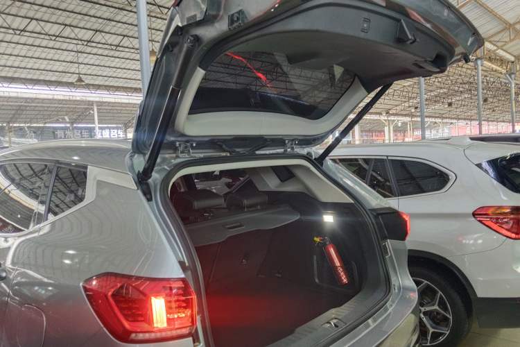 Used Wey VV6 2021 2.0T Two-Wheel Drive Smart Plus
