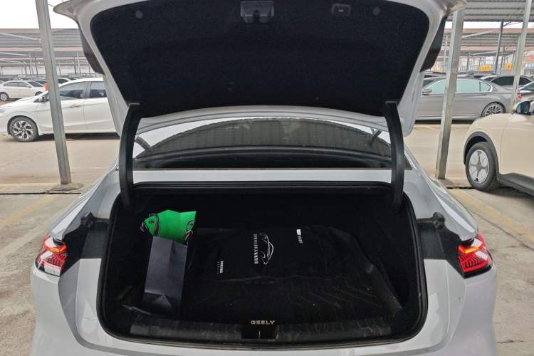 Used Geely Galaxy E8 2024 550 km Range Rear-Drive MAX