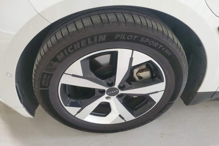 Used Zeekr 001 2022 Ultra-Long Range Single-Motor WE Version Left Front Wheel Hub