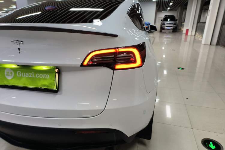 Used Tesla Model Y 2021 Long-Range All-Wheel-Drive Version