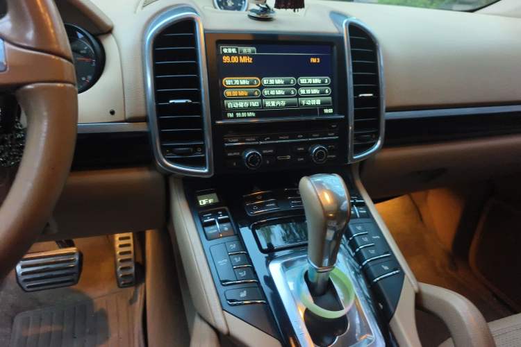 Used Porsche Cayenne 2011 Cayenne S Hybrid 3.0T Audio And AC Panel