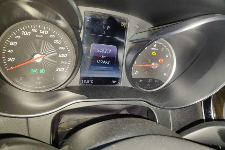 Used Mercedes-Benz GLC 2017 GLC 260 4MATIC Luxury Model