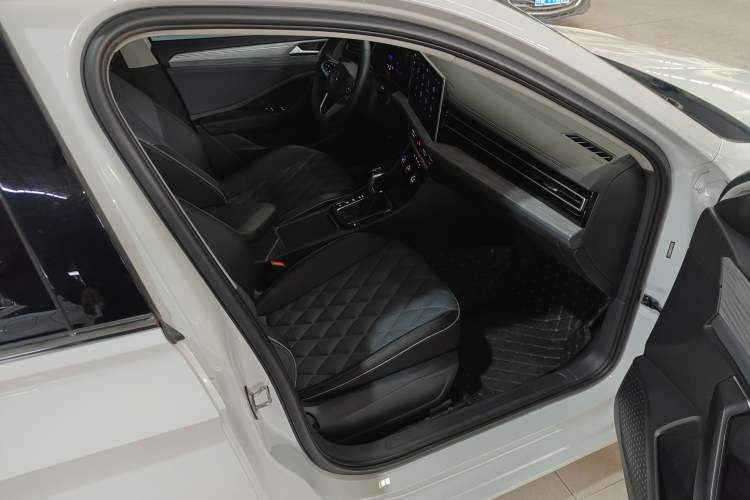 Used Volkswagen Sagitar 2023 300TSI DSG Excellence Edition
