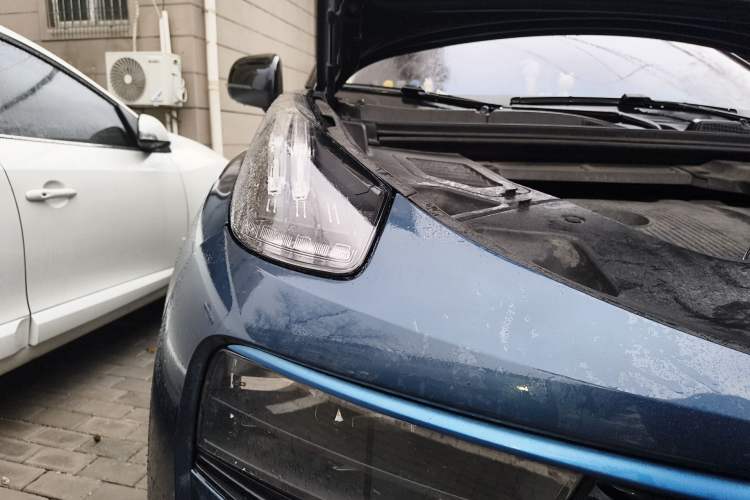 Used Lynk & Co 01 2017 2.0T Two-Wheel Drive Zhaopu Version Right Front Headlight