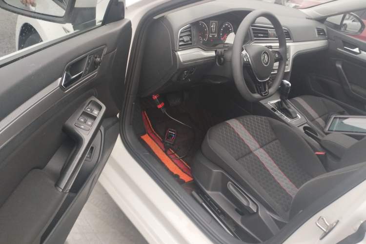 Used Volkswagen Lamando 2019 230TSI DSG Fashion Edition China VI