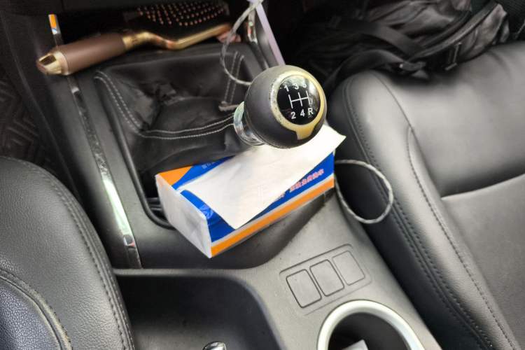 Used Dongfeng Ruichi 6 2019 2.5T Manual Two-Wheel Drive Diesel Standard Version ZD25T5