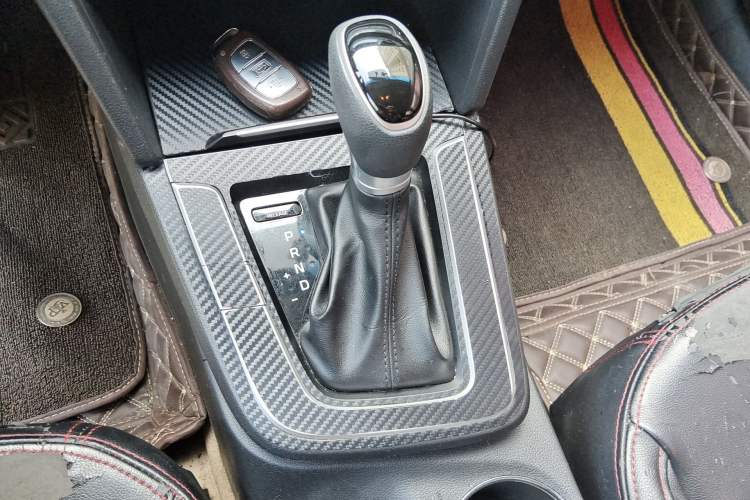 Used Hyundai Elantra (6th Generation / Lingdong) 2016 1.6L Automatic ZhiXuan – Elite Version
