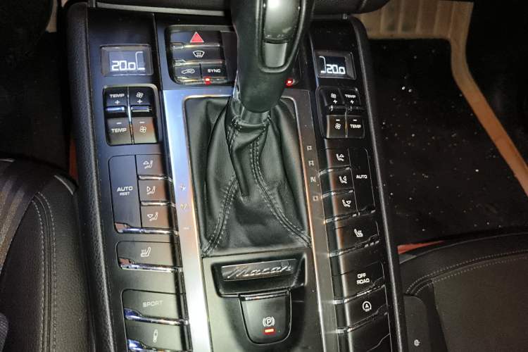 Used Porsche Macan 2014 Macan 2.0T
