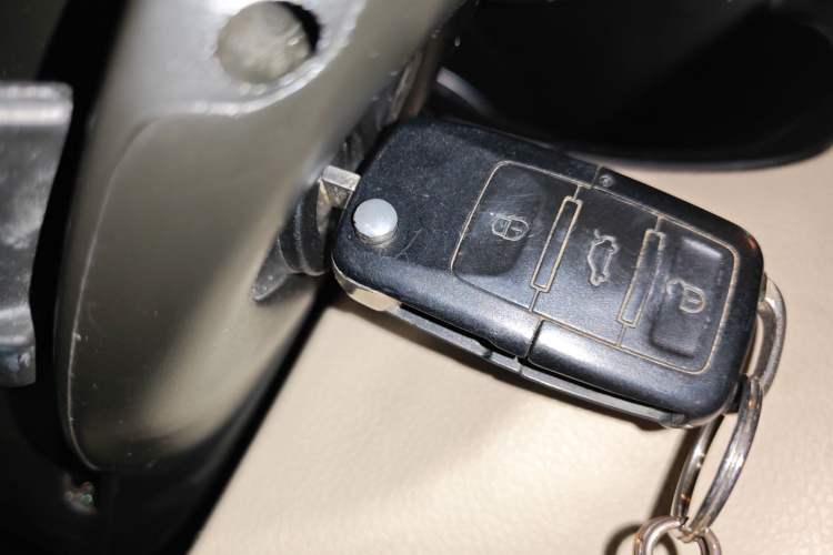 Used Volkswagen Bora 2012 1.6L Automatic Fashion Edition Vehicle Key