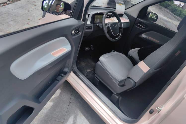 Used Wuling Hongguang MINIEV 2022 Macaron Premium Model – Lithium Iron Phosphate