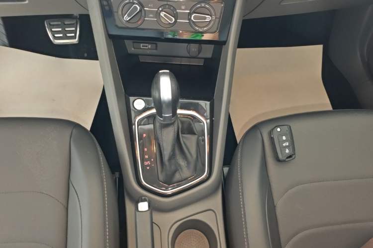 Used Jetta VS5 2020 280TSI Automatic "Thirty and Standing Tall" Edition
