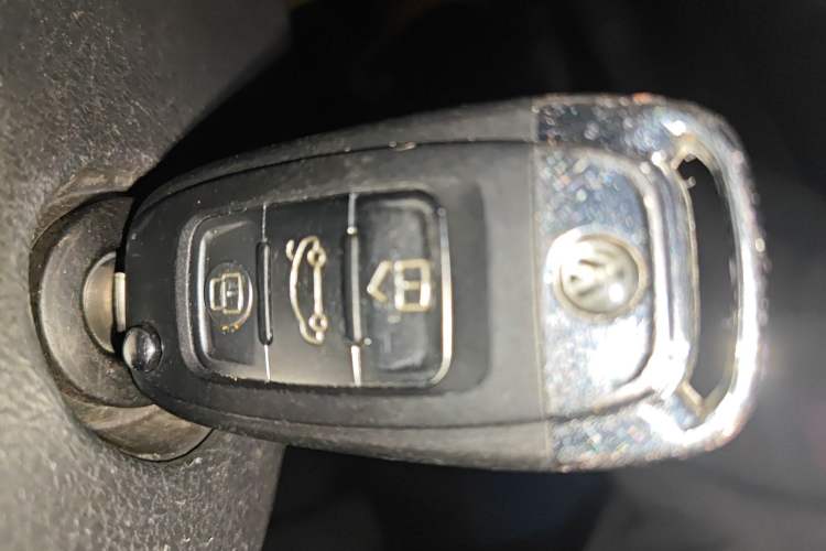 Used Volkswagen Santana 2013 1.4L Manual Fashion Edition
