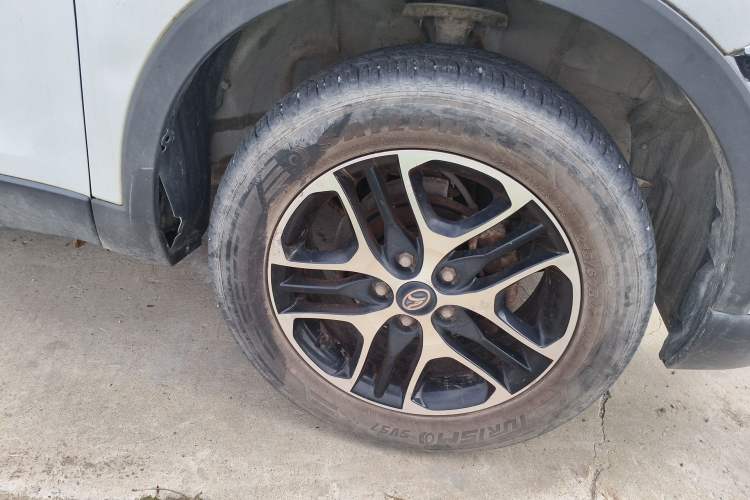 Used Soueast DX3 2018 1.5L Manual Luxury Model Right Front Wheel Hub