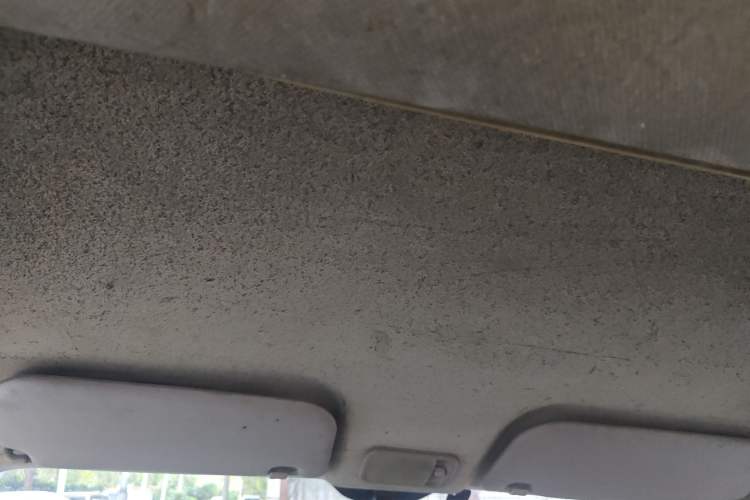 Used Wuling Rongguang V 2015 1.2L Standard Version
