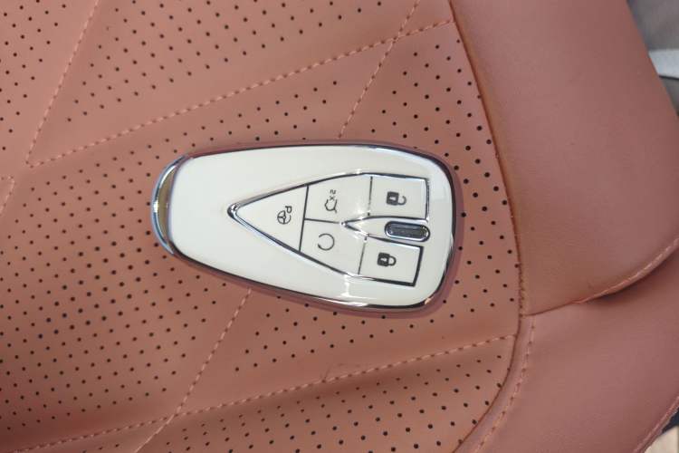 Used Changan CS75 PLUS 2024 3rd Generation Champion Edition 1.5T Intelligent Drive Dynamic Model