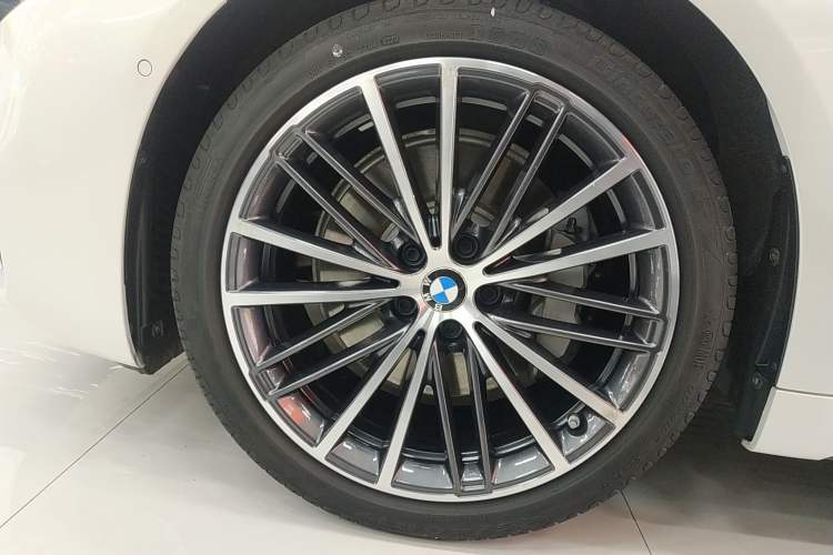 Used BMW 5 Series 2020 530Li Leading Model M Sport Package
