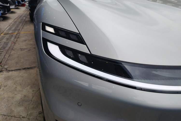 Used CHANGAN NEVO A06 2026 Model 240 Laser Ultra Right Front Headlight