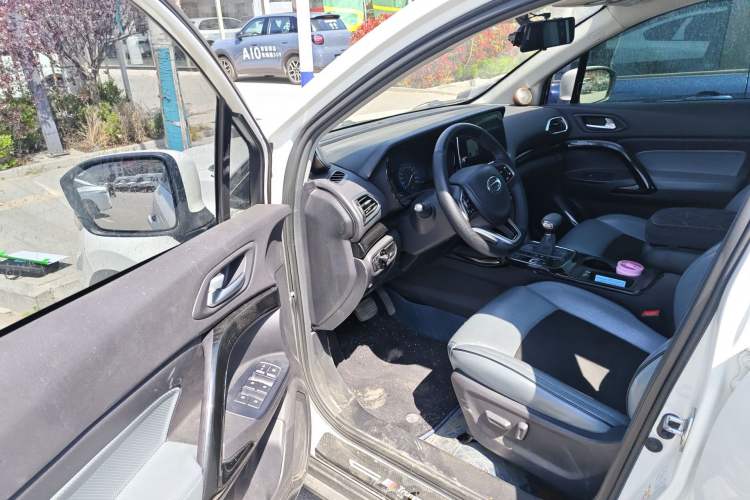 Used GAC Trumpchi GS4 2018 235T Automatic Two-Wheel Drive Luxury Smart Connectivity Millionth Anniversary Edition
