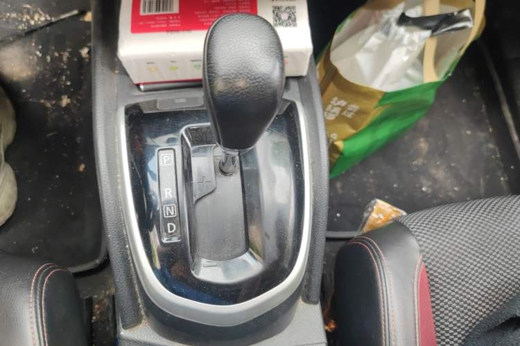 Used Nissan Qashqai 2016 2.0L CVT Leading Edition Gear Lever