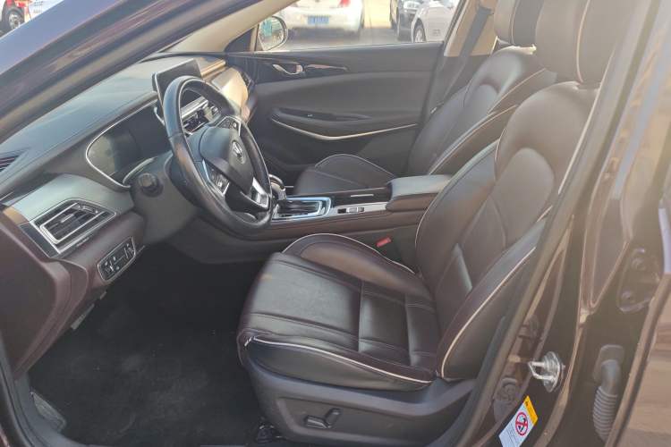 Used Changan Raeton CC 2018 1.5T Automatic Zhiya Model China V Standard