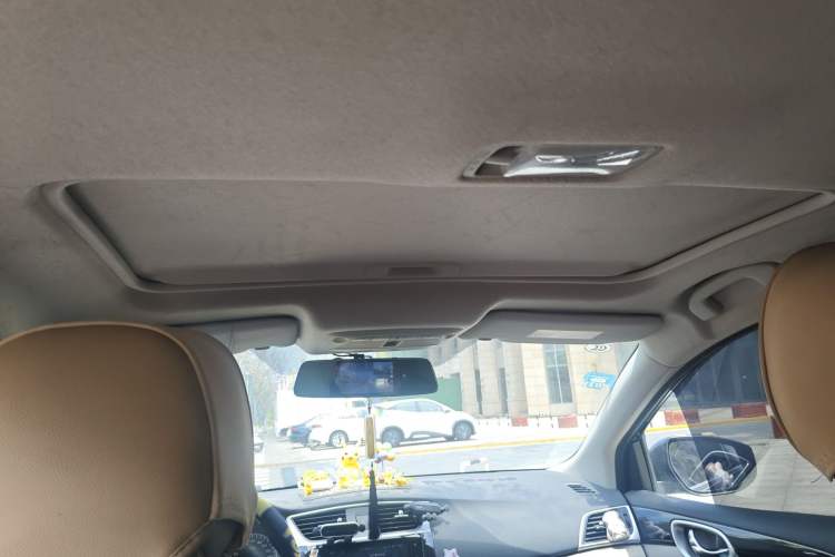 Used Nissan Sylphy 2019 1.6XV CVT Smart Connect Luxury Edition China VI Standard
