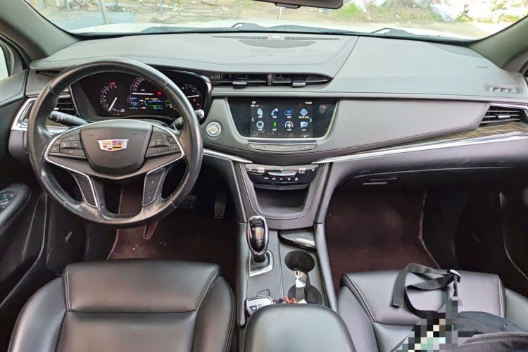 Used Cadillac XT5 2018 28E Four-Wheel Drive Tech Version Center Console